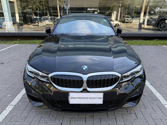 BMW 320i 2.0 16V TURBO GASOLINA SPORT AUTOMÁTICO BMW 320i 2.0 16V TURBO GASOLINA SPORT AUTOMÁTICO